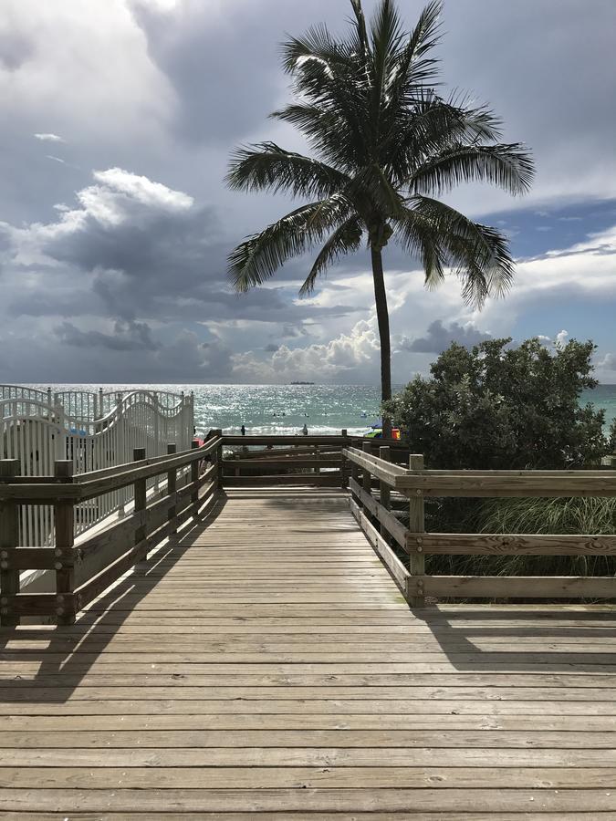 Apartments At Sian Residences Hallandale Beach Bagian luar foto