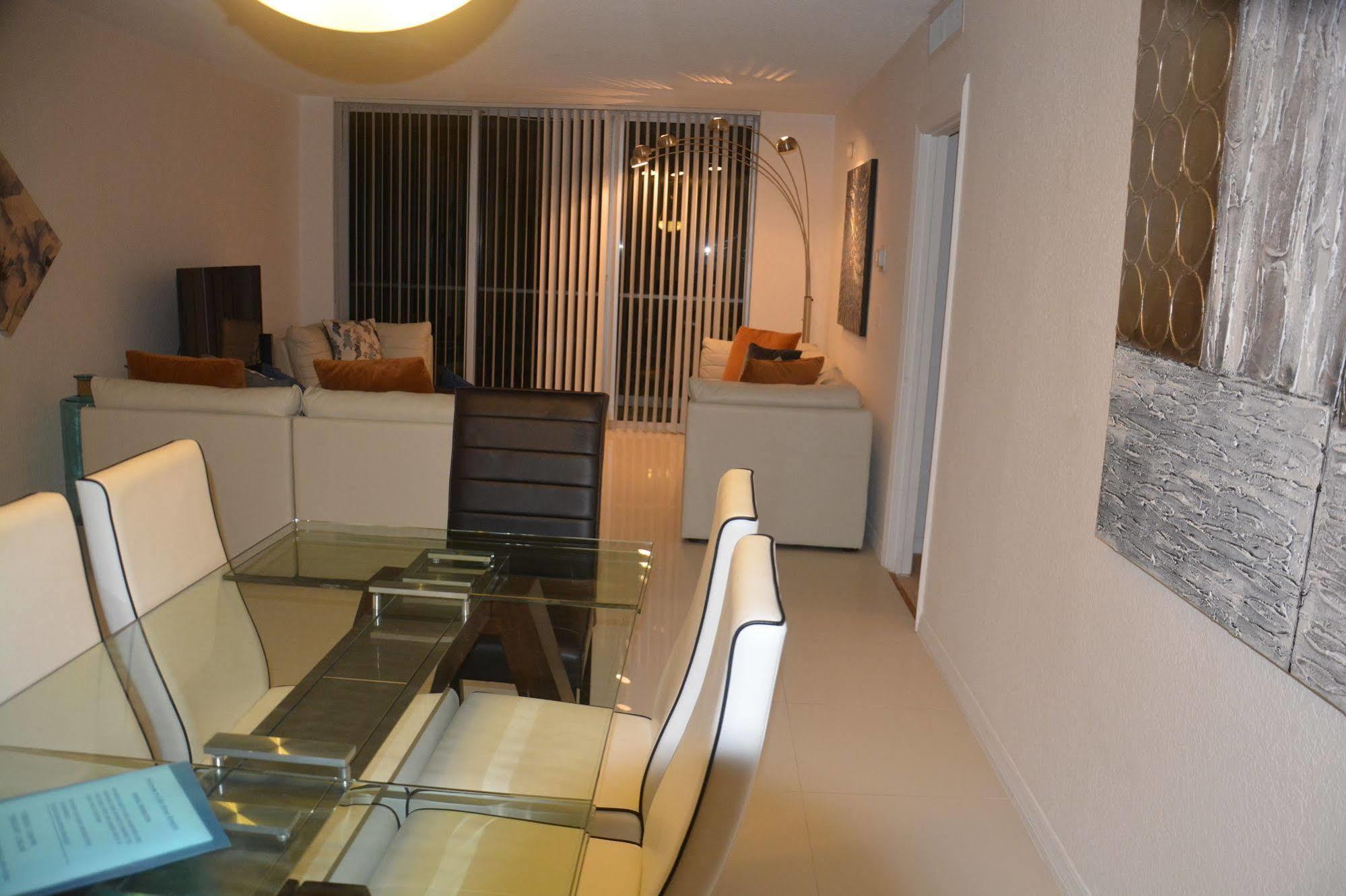 Apartments At Sian Residences Hallandale Beach Bagian luar foto