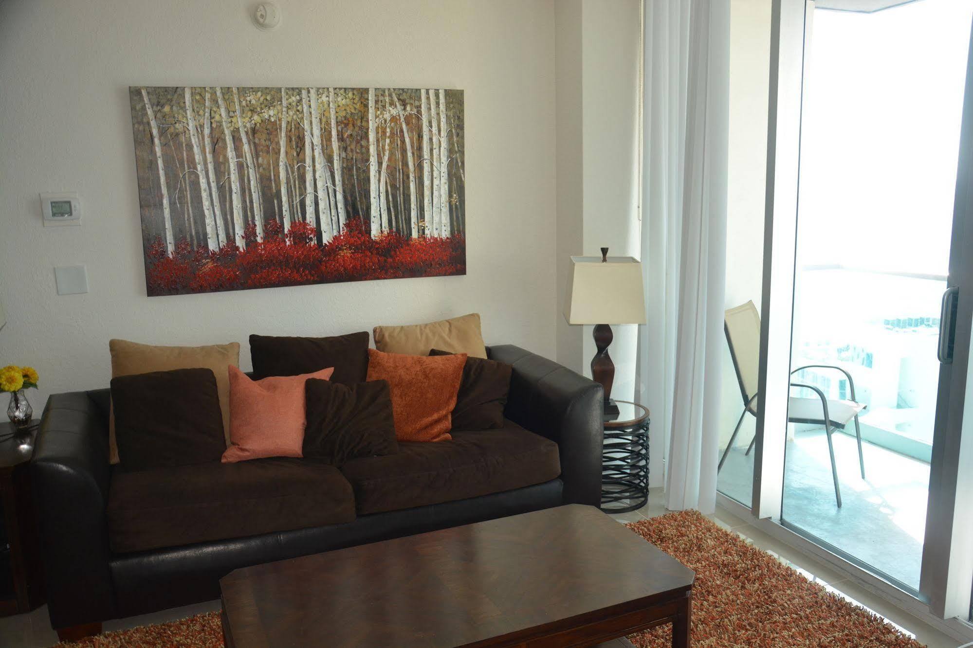 Apartments At Sian Residences Hallandale Beach Bagian luar foto
