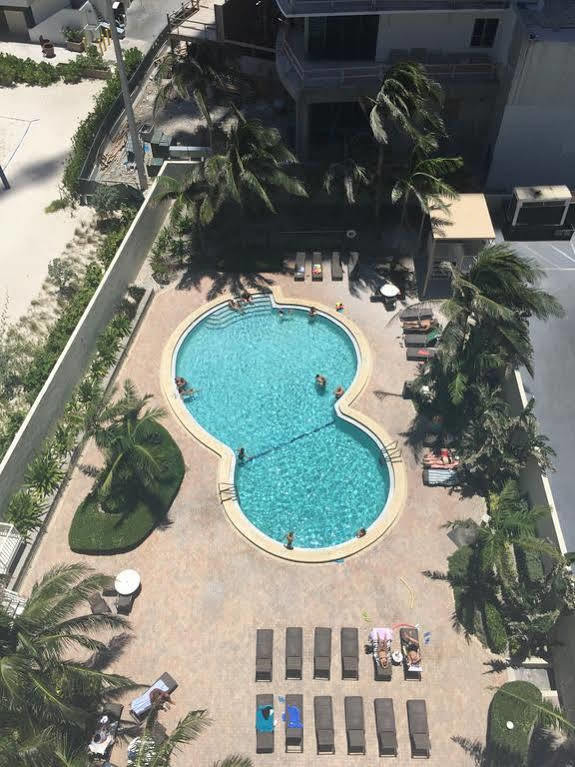 Apartments At Sian Residences Hallandale Beach Bagian luar foto